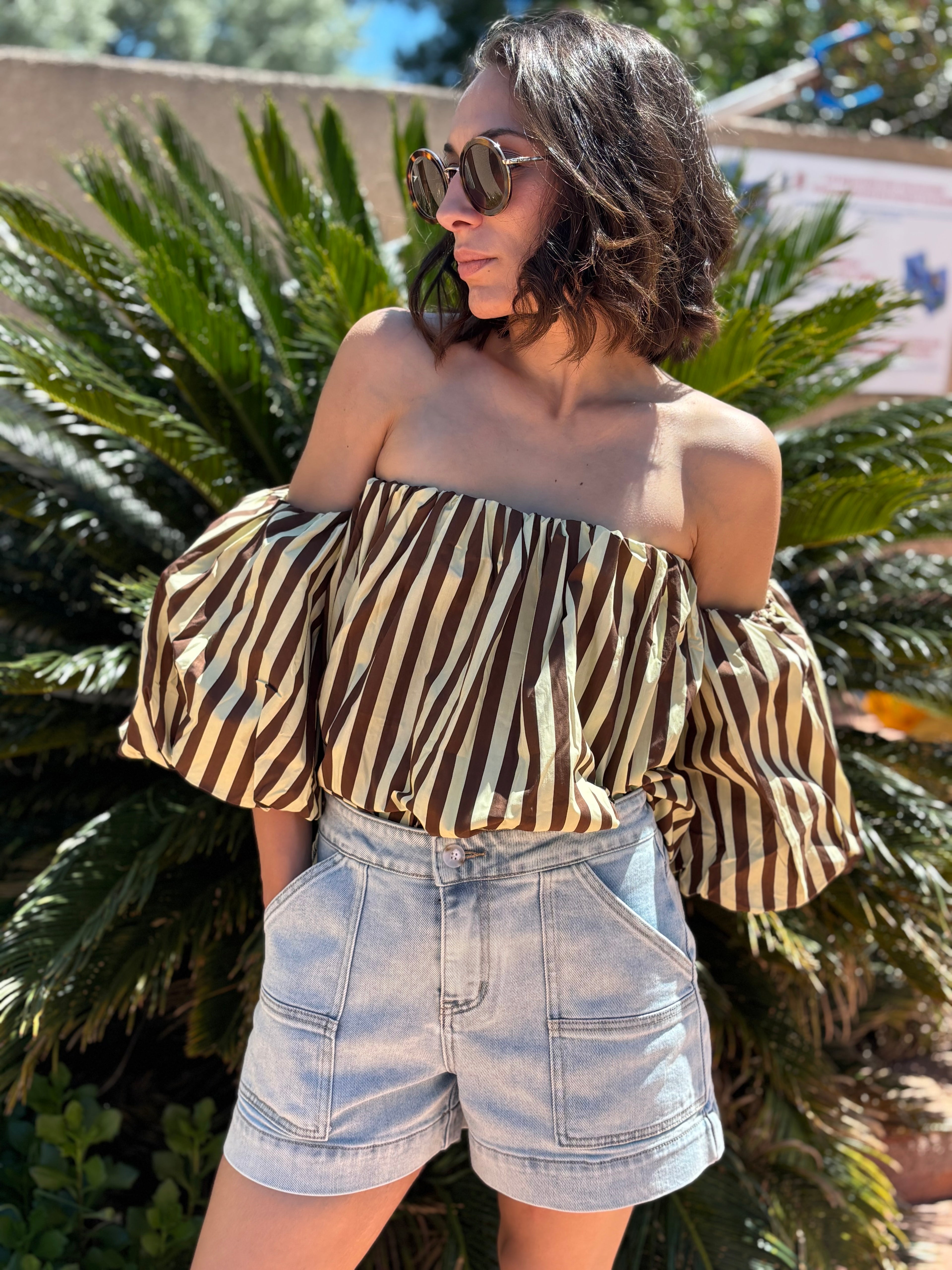 Short Livia