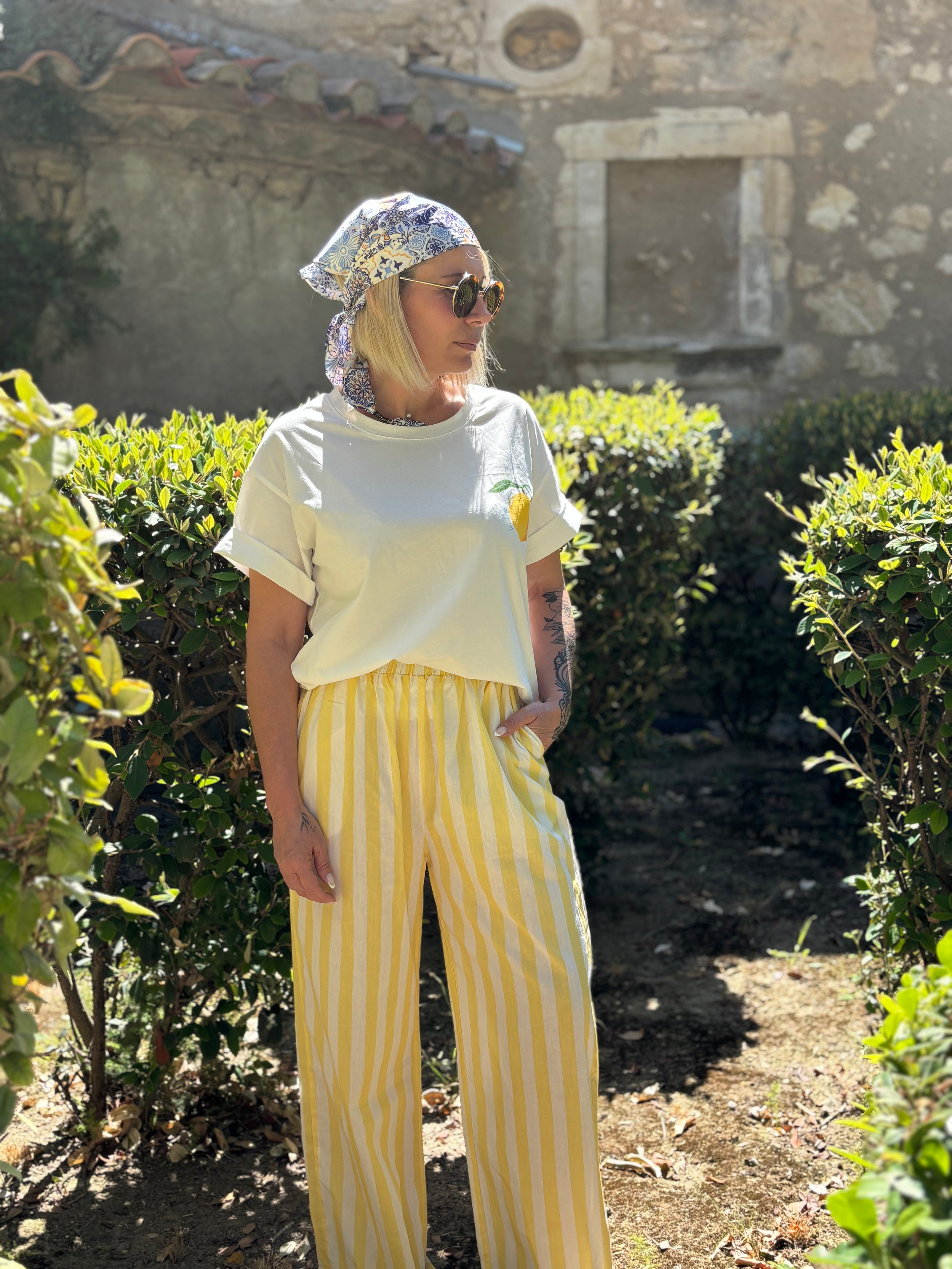 T-shirt Leonie
