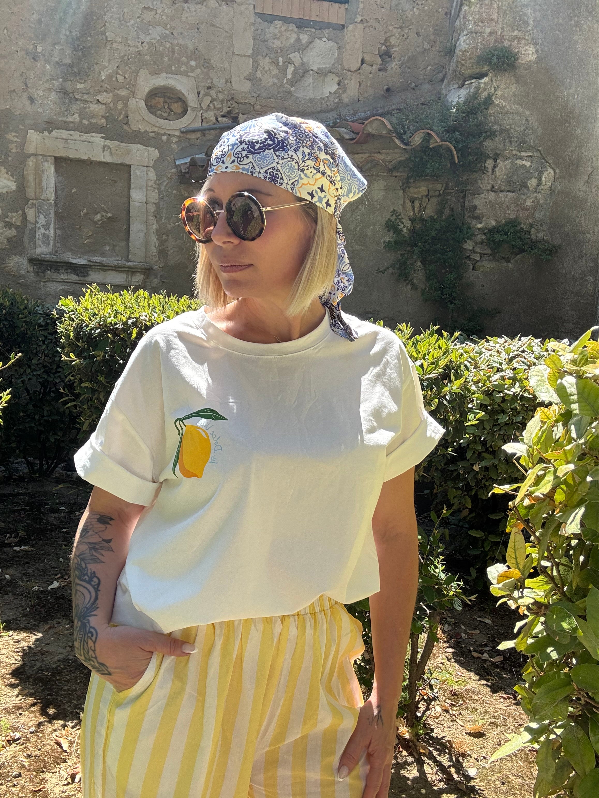 T-shirt Leonie