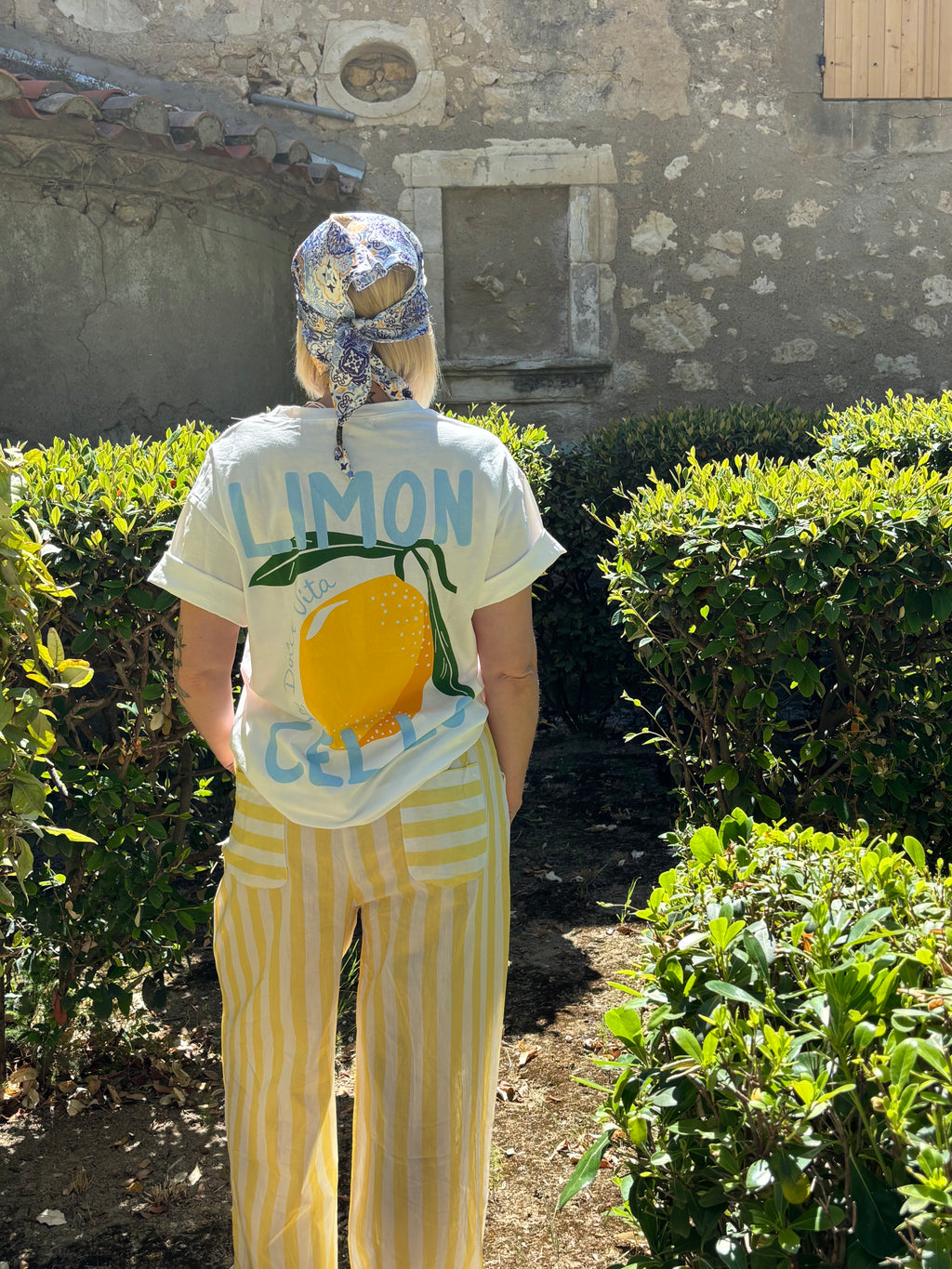 T-shirt Leonie