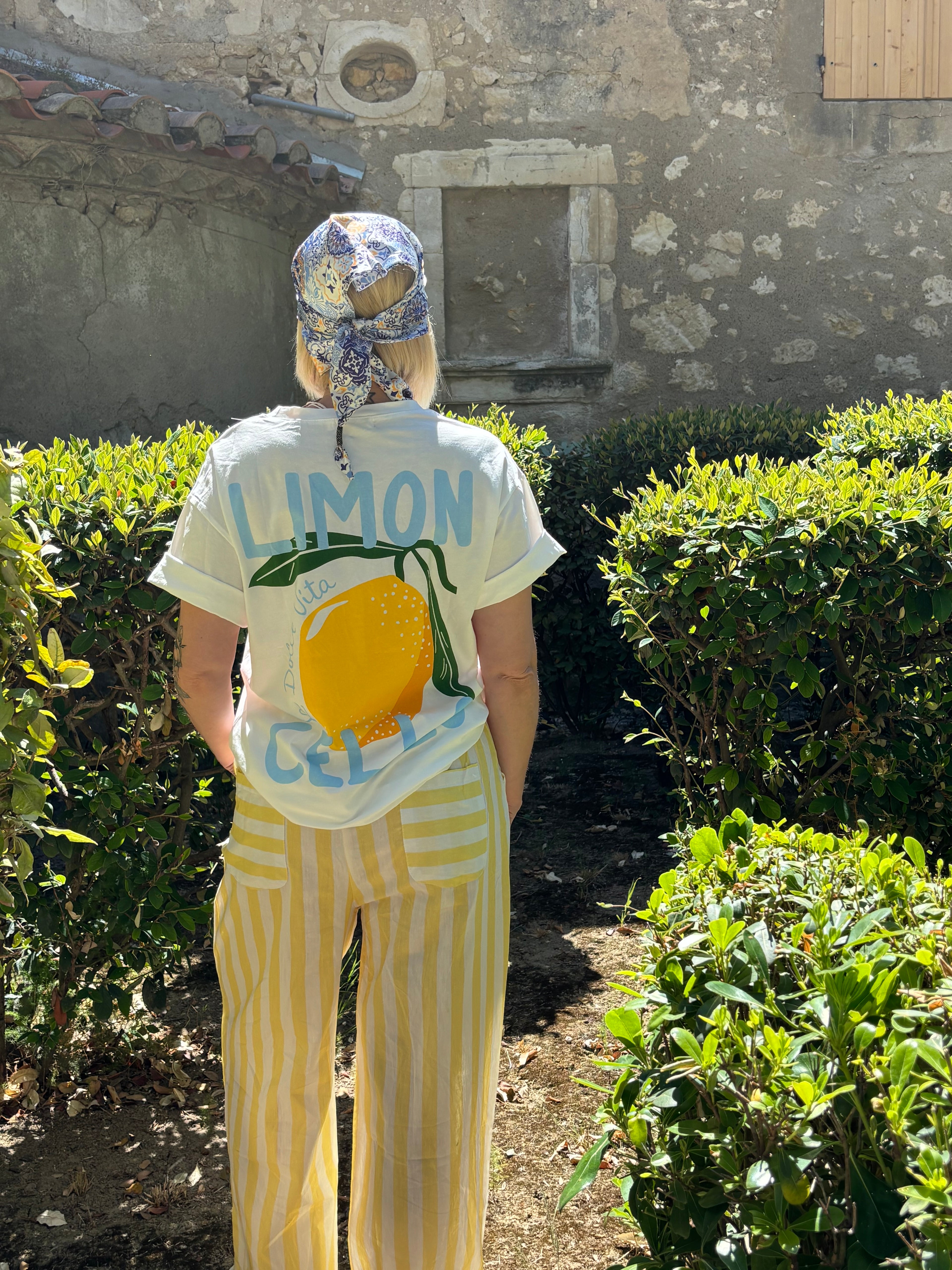 T-shirt Leonie